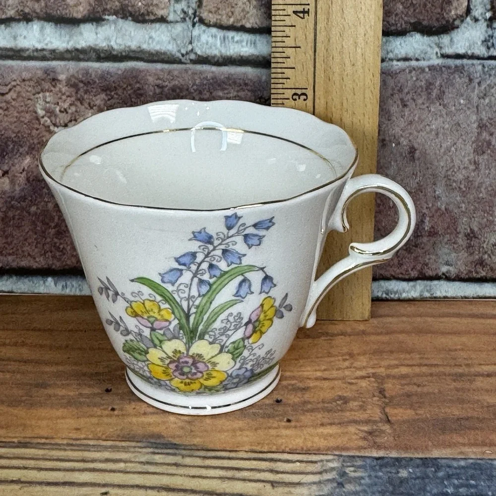 Colclough vintage teacup